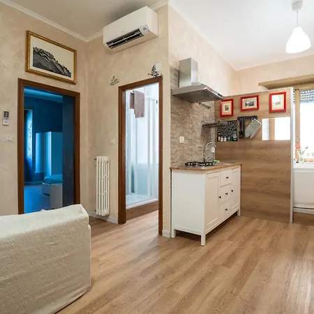Casa Con Idromassaggio Metro C Alessandrino - San Giovanni E Trenino Laziali-termini -betti House רומא
