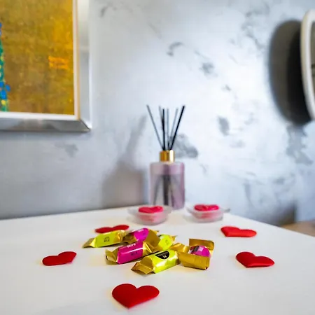 Betti House Vasca Idromassaggio Metro C Alessandrino - San Giovanni E Trenino Laziali-termini -betti House 公寓 *